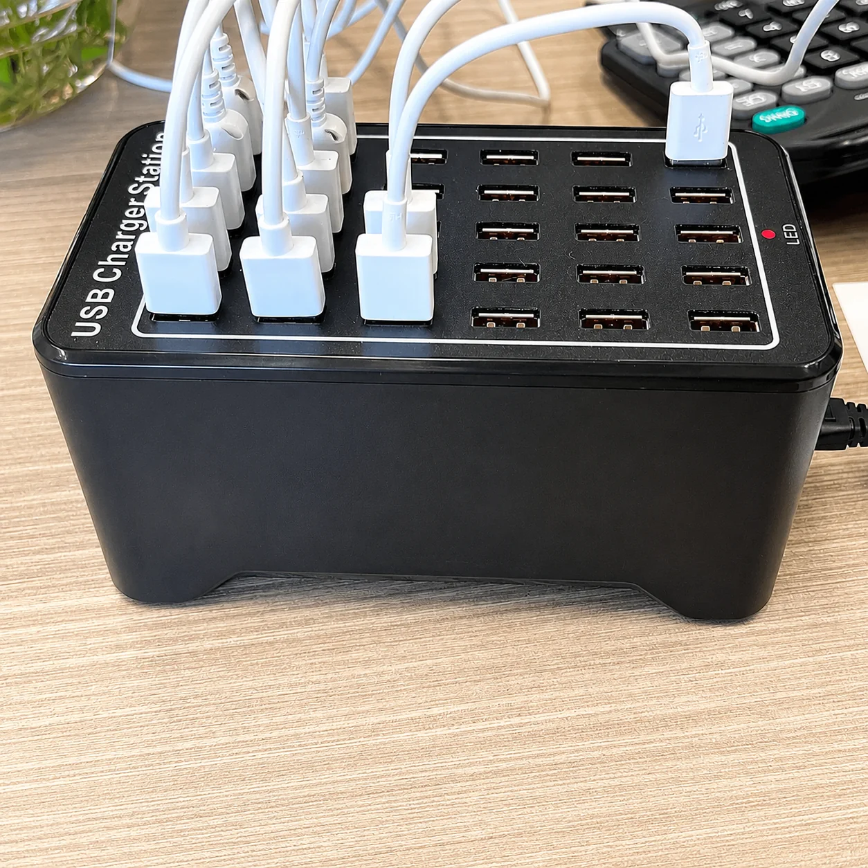 USB Hub Multi Device Charging Station Fast Charging Ports - Image 4